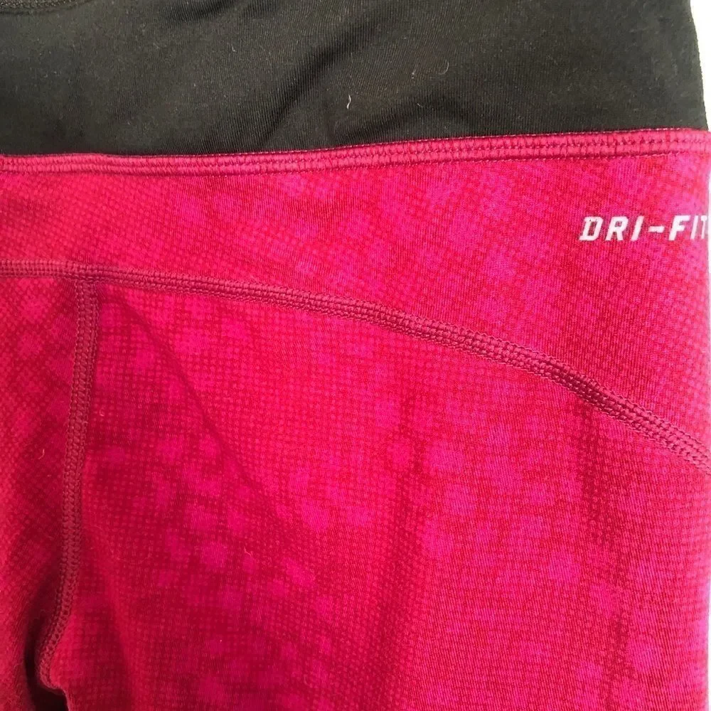 Nike running DriFit Berry Capri Leggings S